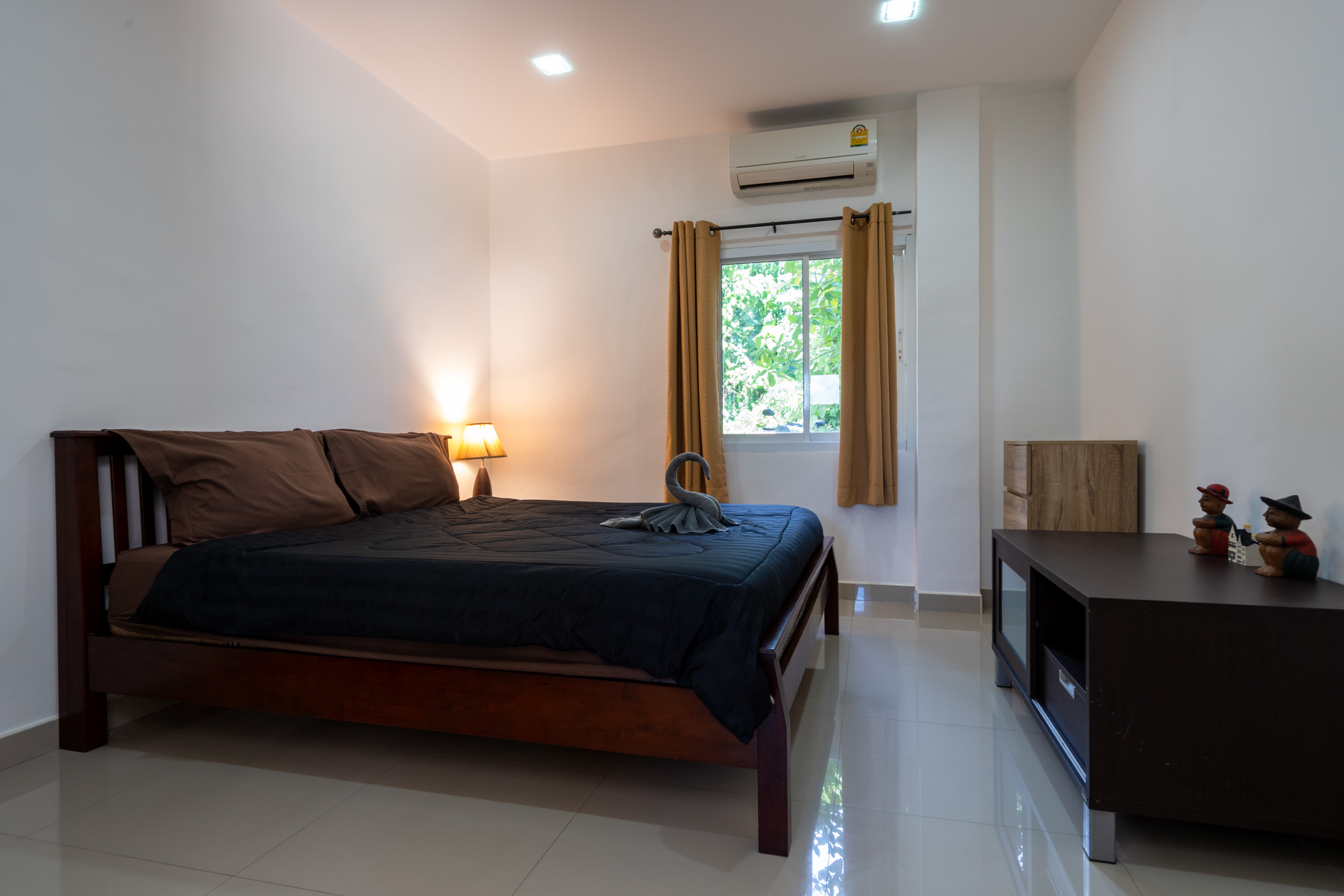 Sea View 2 Bed Apartment