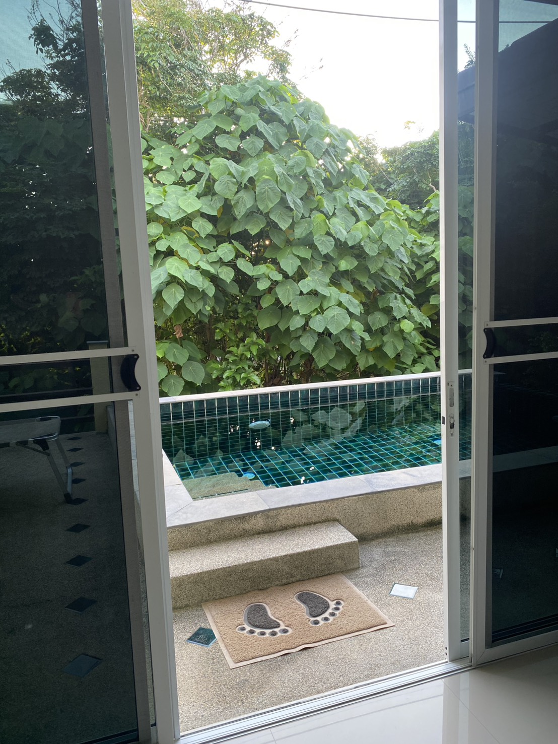 2 Bed Pool Apartment with Mountain Views