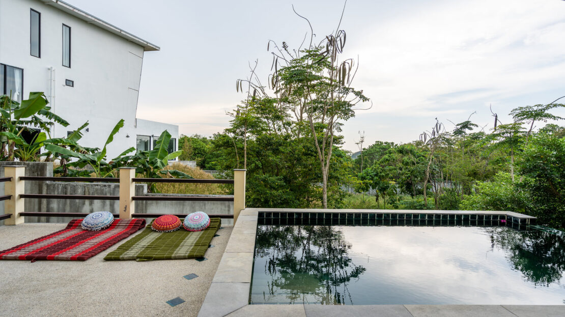 Sea View 2 Bed Pool Apartment