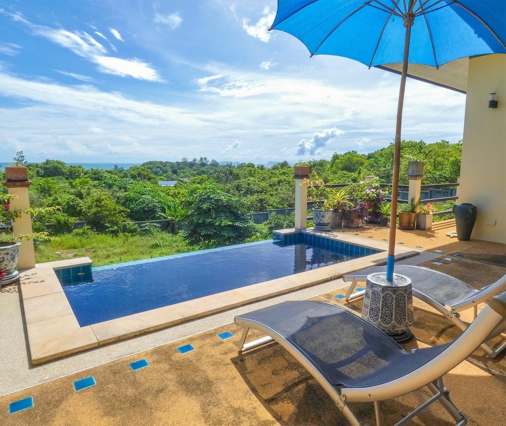 Sea View Family Pool Apartment